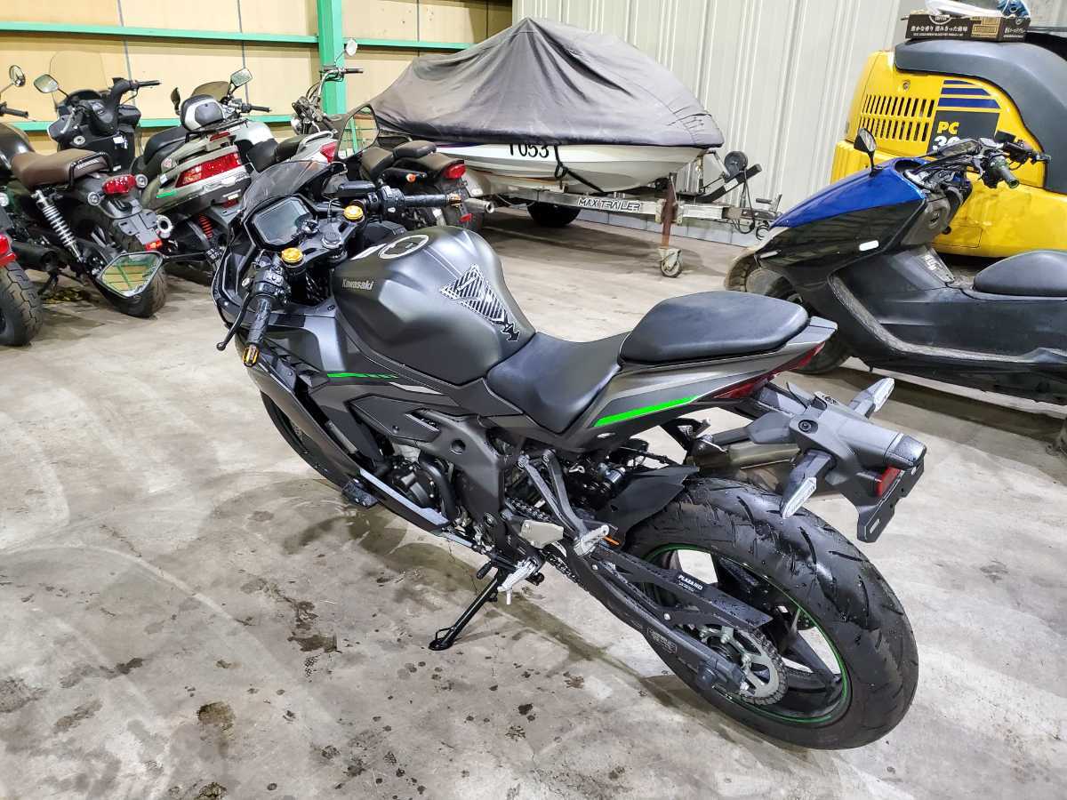 格安 ZX-4R ZX4R SEモデル ZX400P セル始動 車検R8年9月 934ｋｍ R5年 車検R8年9月 の画像4