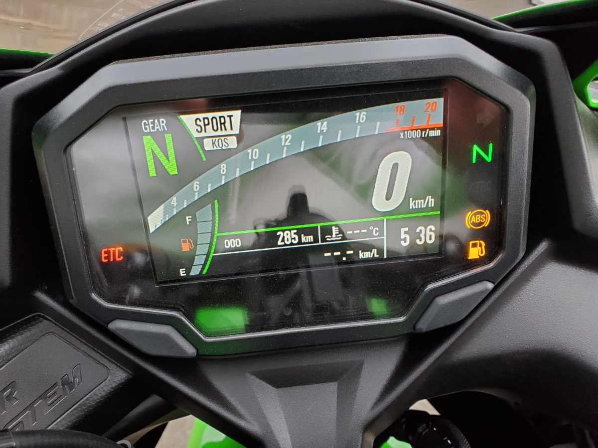 格安 ZX-25R 現行モデル KRT 2024年モデル ZX250H型 セル始動 ABS付 285ｋｍ ZX25R SEモデル クイックシフター付 の画像10