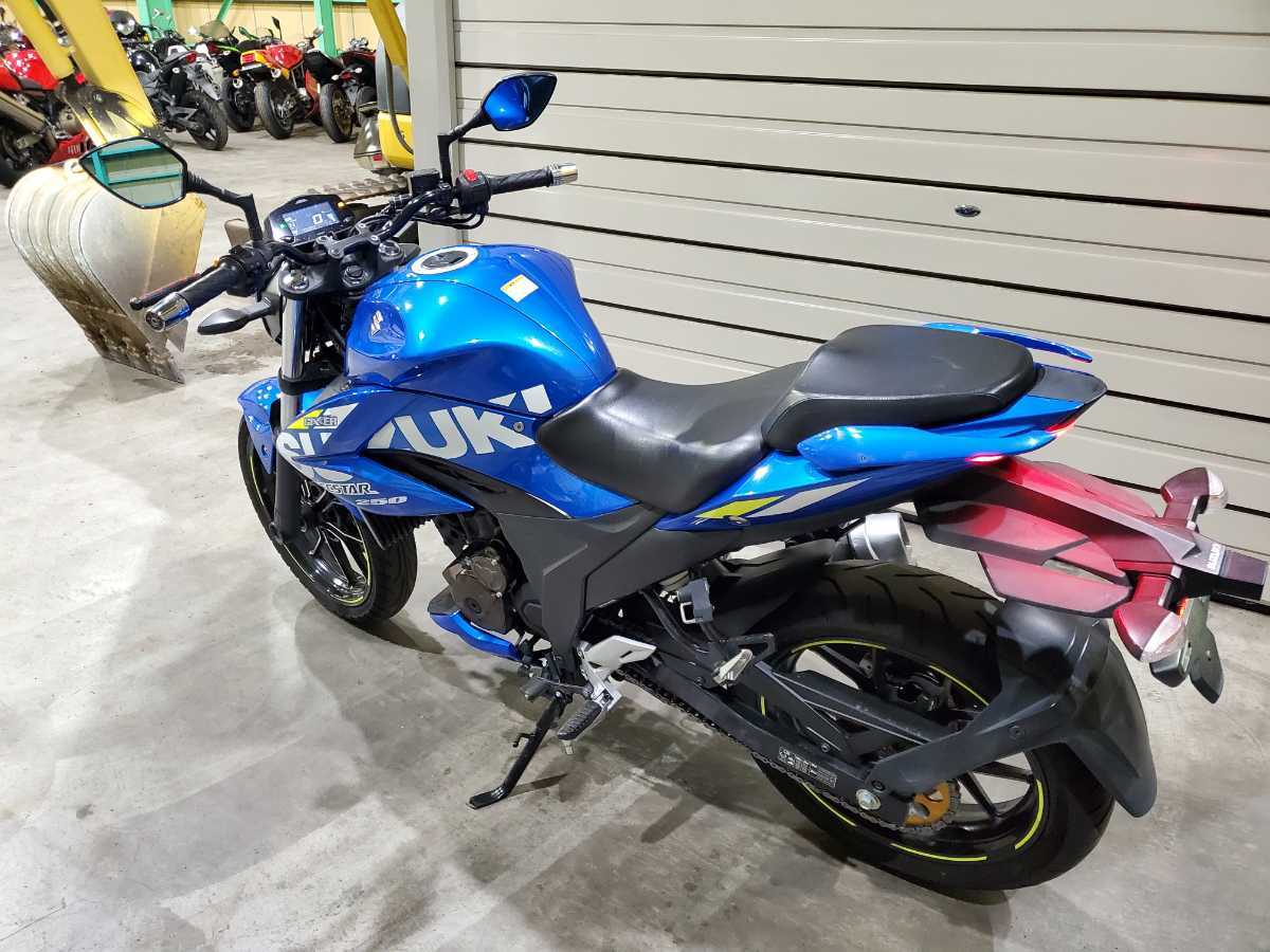 格安 ジクサー250 GIXXER250 セル始動 22951ｋｍ 国内モデル ABS付モデルの画像8