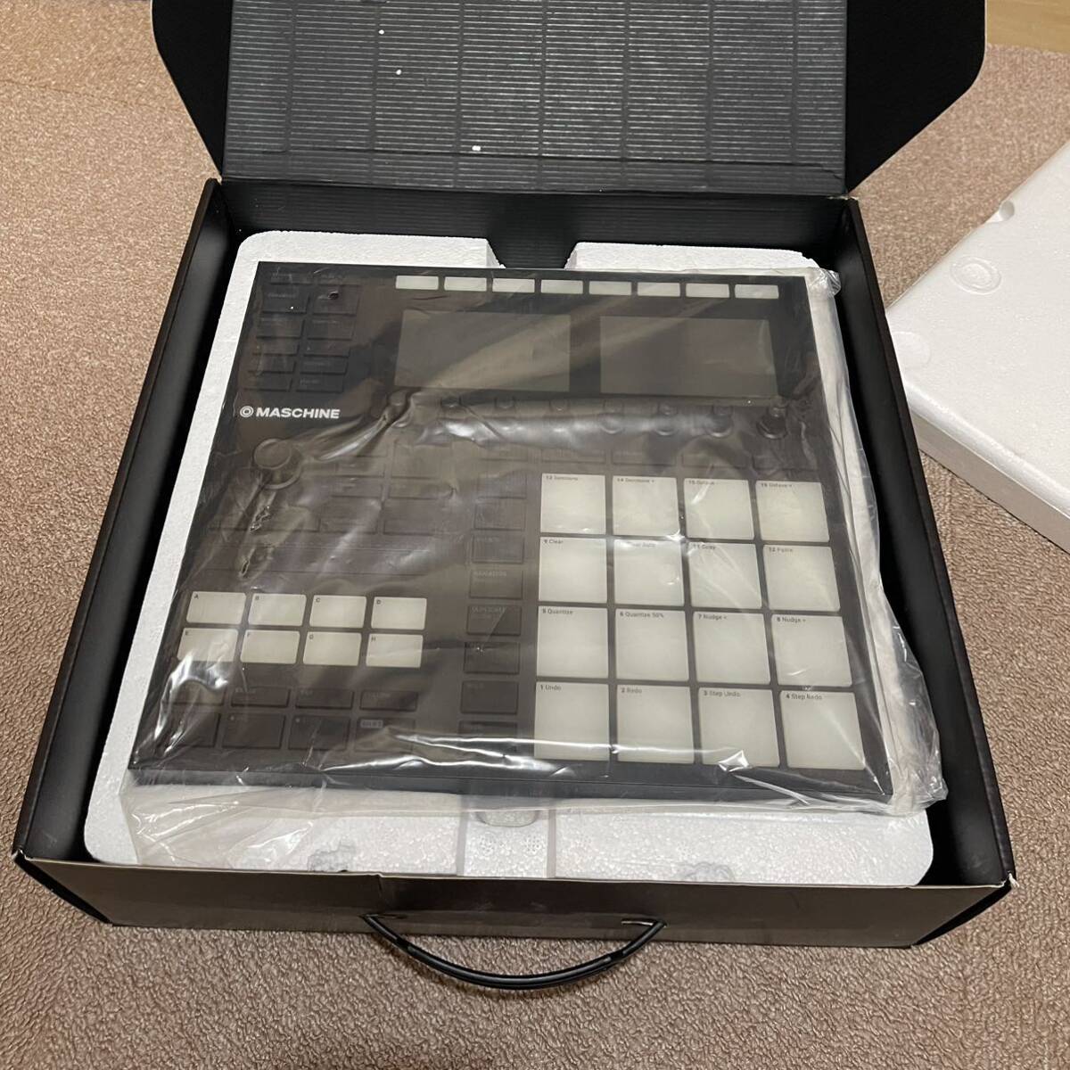 NATIVE INSTRUMENTS MASCHINE MK3 美品_画像7