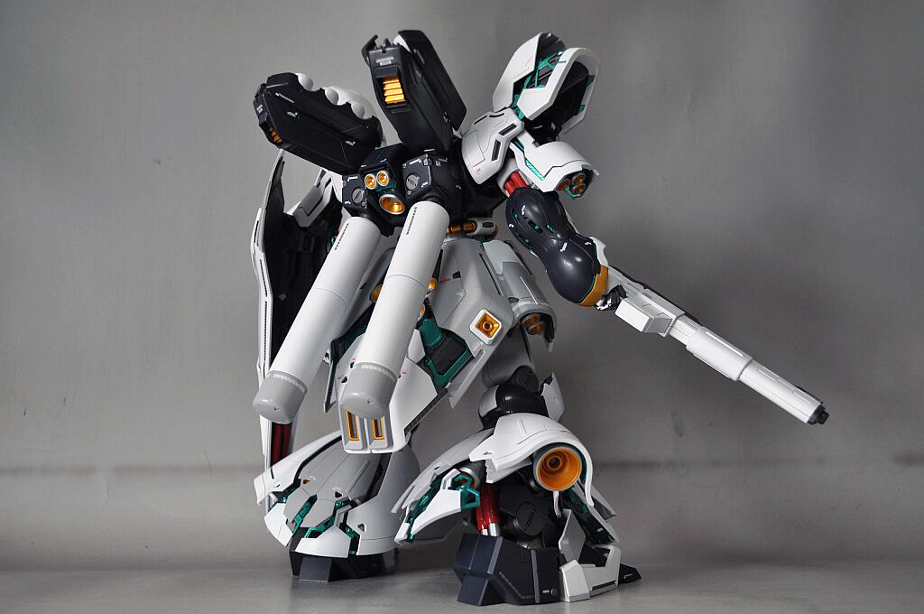 ☆1/100 MG アムロ専用サザビー Ver.Ka νガンダムカラー 塗装済完成品☆_画像6