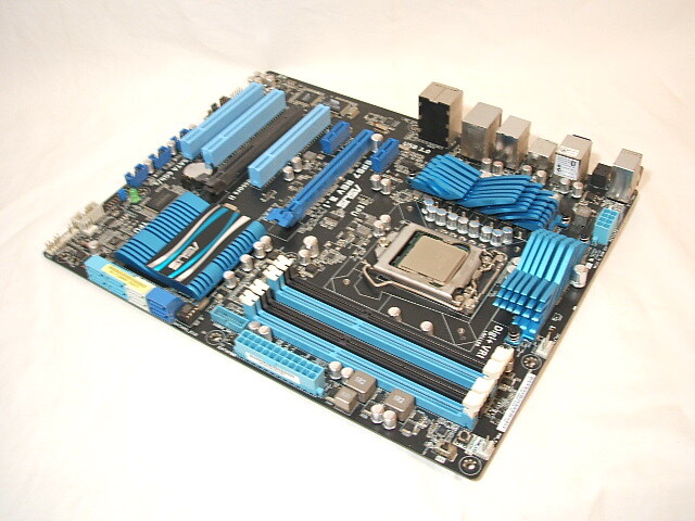 CPU付属 ASUS P8P67 REV3.1 ATXマザーボード Intel Core i5-2500S LGA1155 一応動作品 ジャンク 即決の画像3