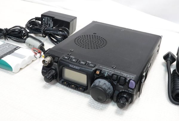 YAESU　FT-817　HF／50／144／430　ポータブル　オールモード機