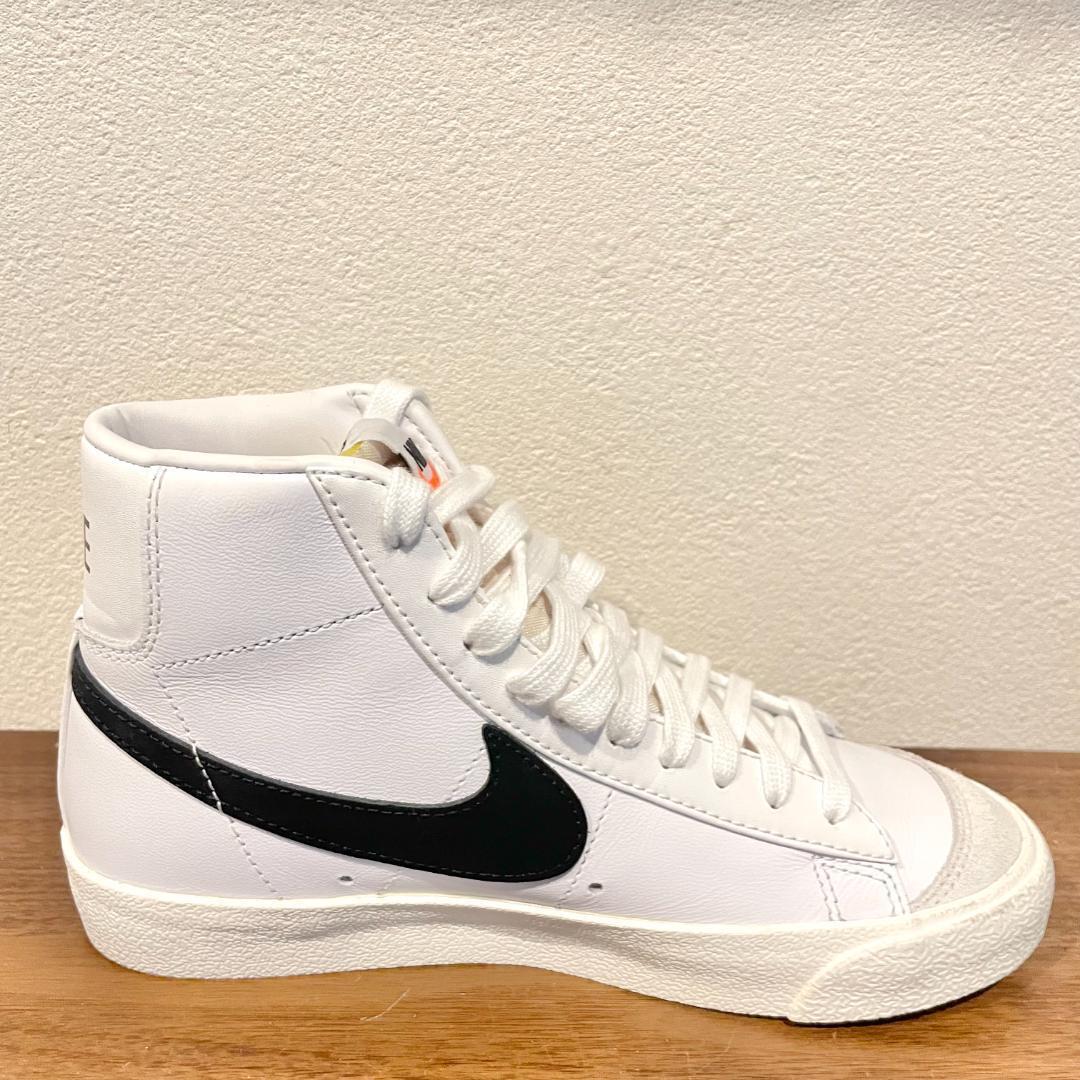 NIKE WMNS BLAZER MID '77 WHITE ナイキ ブレーザー ミッド ホワイトブラック CZ1055-100 ハイカットスニーカー 23cm 美品の画像5