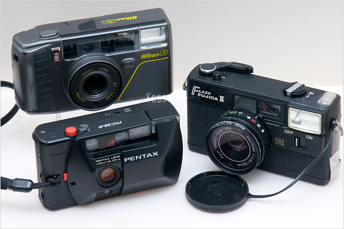 故障ジャンク 単焦点コンパクト3台 PENTAX PC35AF/Nikon AD3/FLASH FUJICA II まとめて [0407]の画像1