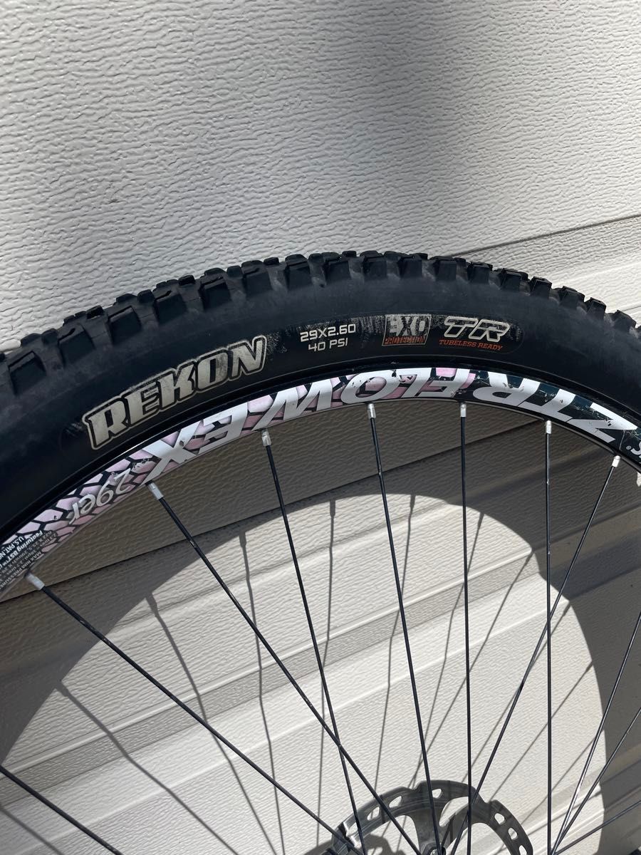 MTBフロントホイールStan’s Notubes ZTR Flow EX DT Swissハブセット 29” Maxxisタイヤ