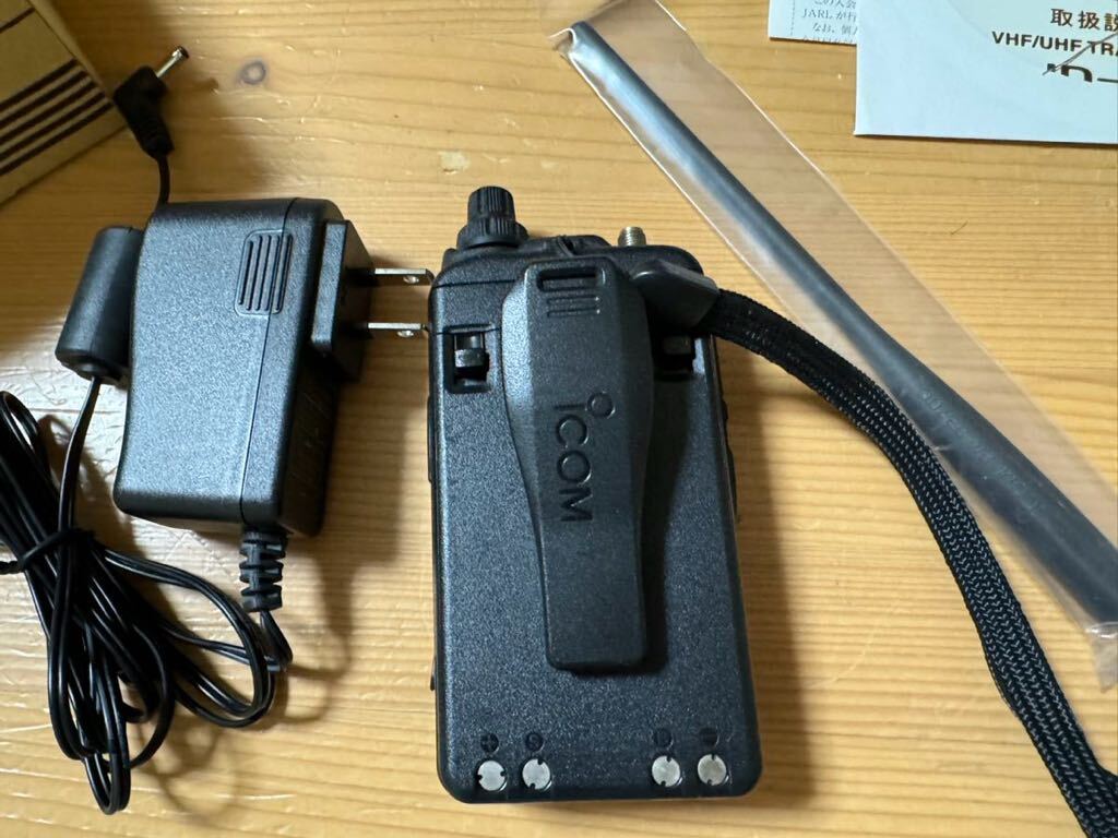 美品 ICOM アイコム ID-51 ハンディ無線機 144/430MHz 取説・元 美品 ICOM アイコム ID-51 ハンディ無線機 144/430MHz 取説・元