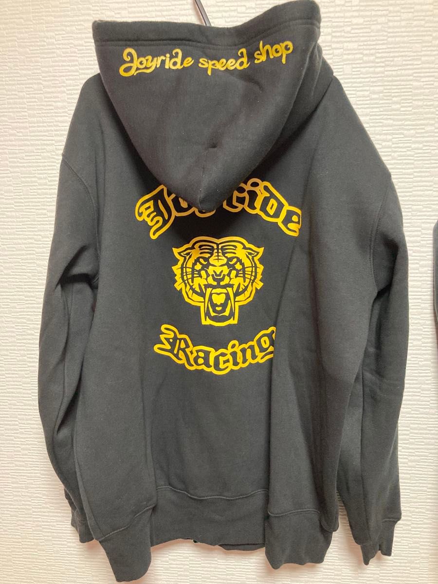 長瀬智也 着用パーカー challenger 同型同色 極美品 長瀬智也 着用パーカー challenger 同型同色 極美品