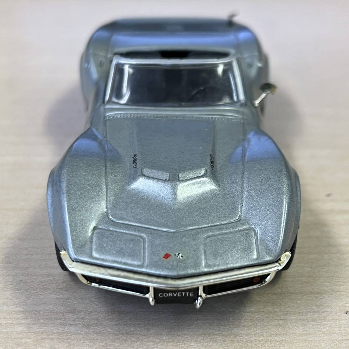 [TC0404(41)]Sun Star Sunstar CKEVROLET COVVETTE 1969 1/43 Chevrolet Corvette silver color minicar collection 