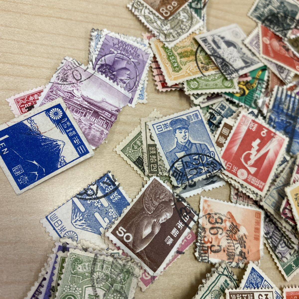 QAZ20123☆外国切手 未使用あり 大量 まとめ 中国 世界各国 QAZ20123☆外国切手 未使用あり 大量 まとめ 中国 世界各国