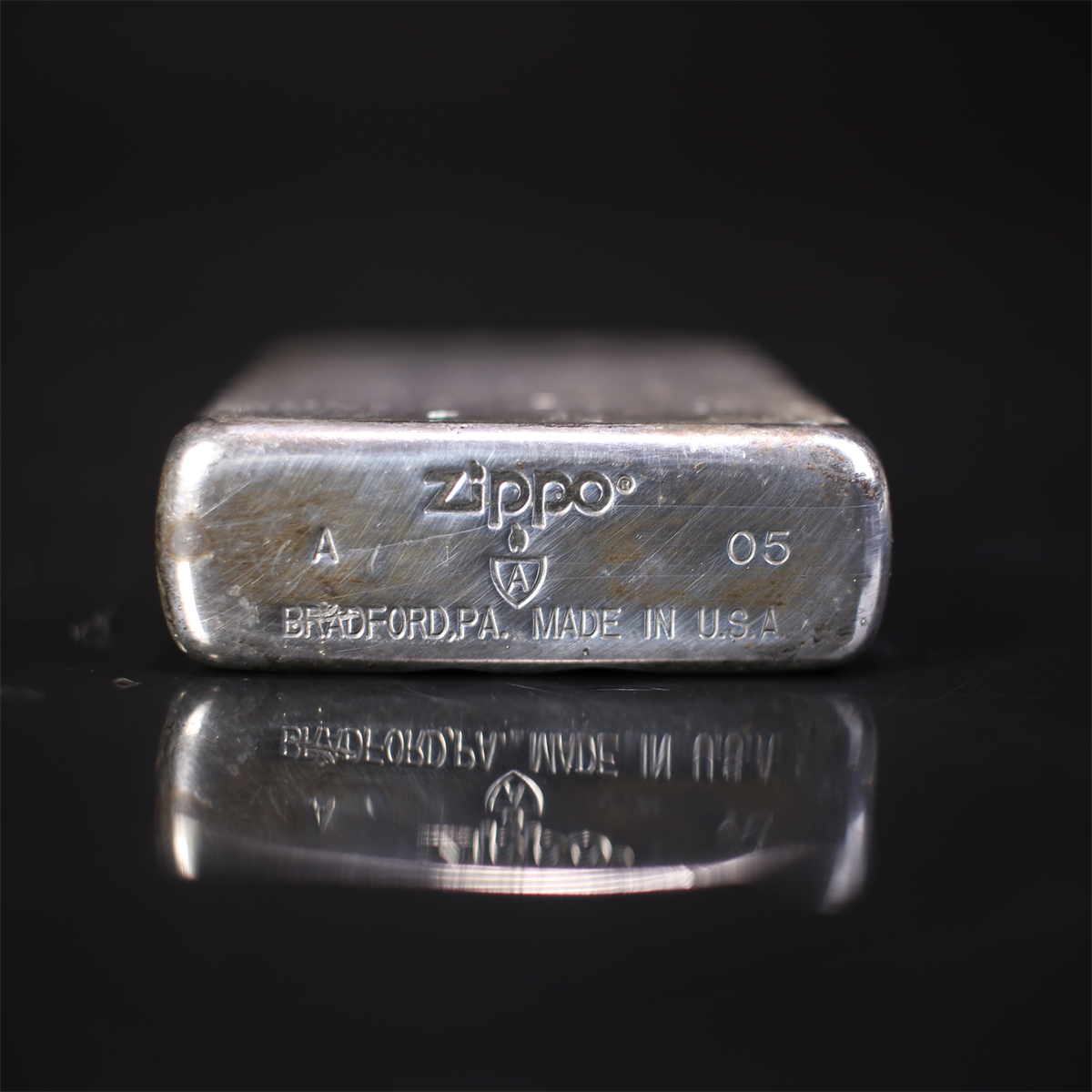 ZB157 ジッポー 【Zippo】 オイルライター 銀製 ARMOR／美品！ｒ_画像2