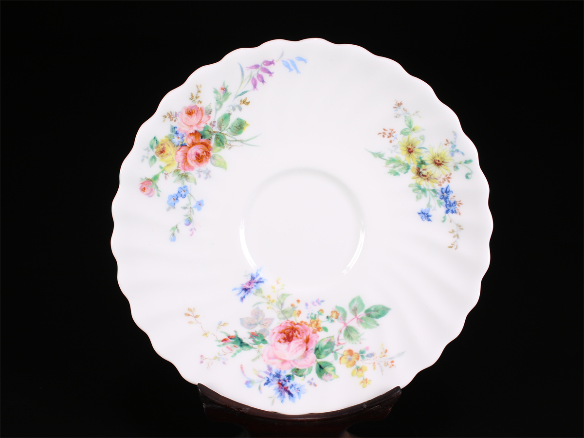 CE935 Royal Doulton 【ロイヤルドルトン】 カップ＆ソーサー 2組 4点セット／美品！ｈの画像6