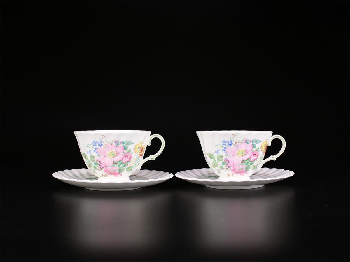 CE935 Royal Doulton 【ロイヤルドルトン】 カップ＆ソーサー 2組 4点セット／美品！ｈの画像2