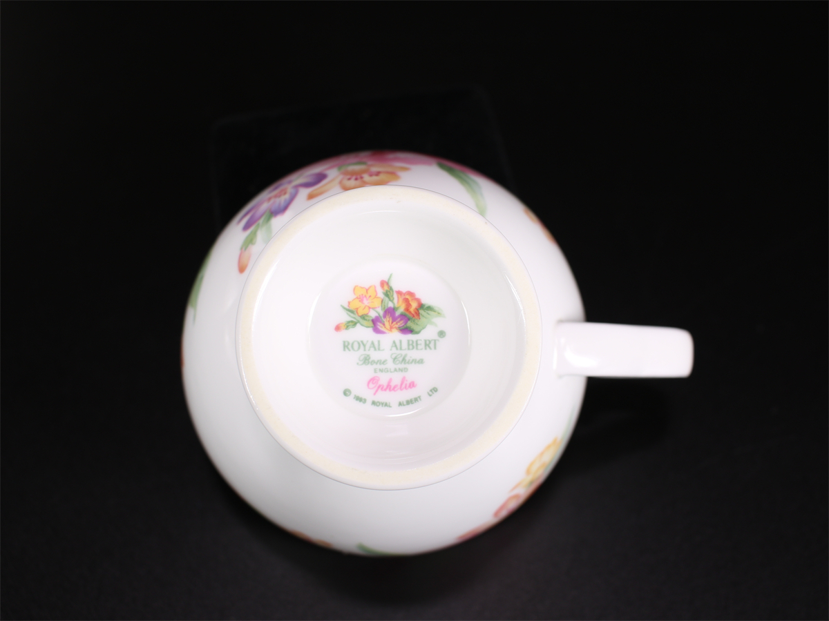 CE978 ROYAL ALBERT 【ロイヤルアルバート】 カップ＆ソーサー 2組 4点セット／美品！ｈの画像6