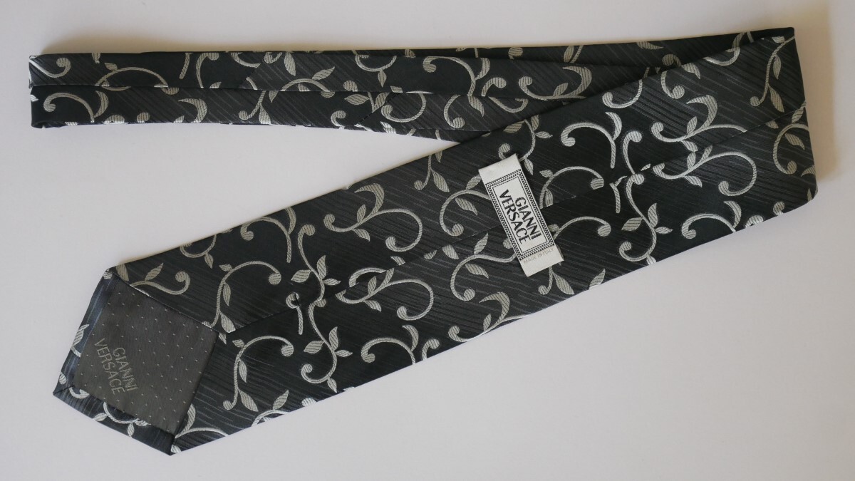  beautiful goods [GIANNI VERSACE Gianni * Versace ]USED brand necktie /m44-FG-11-15