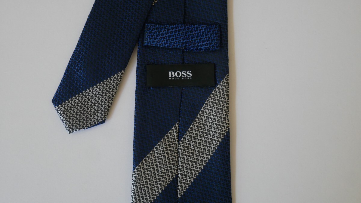 未使用に近い【HUGO BOSS ヒューゴボス(ナロータイ)】USED ブランドネクタイ/m44-GG3-6-10-2の画像3