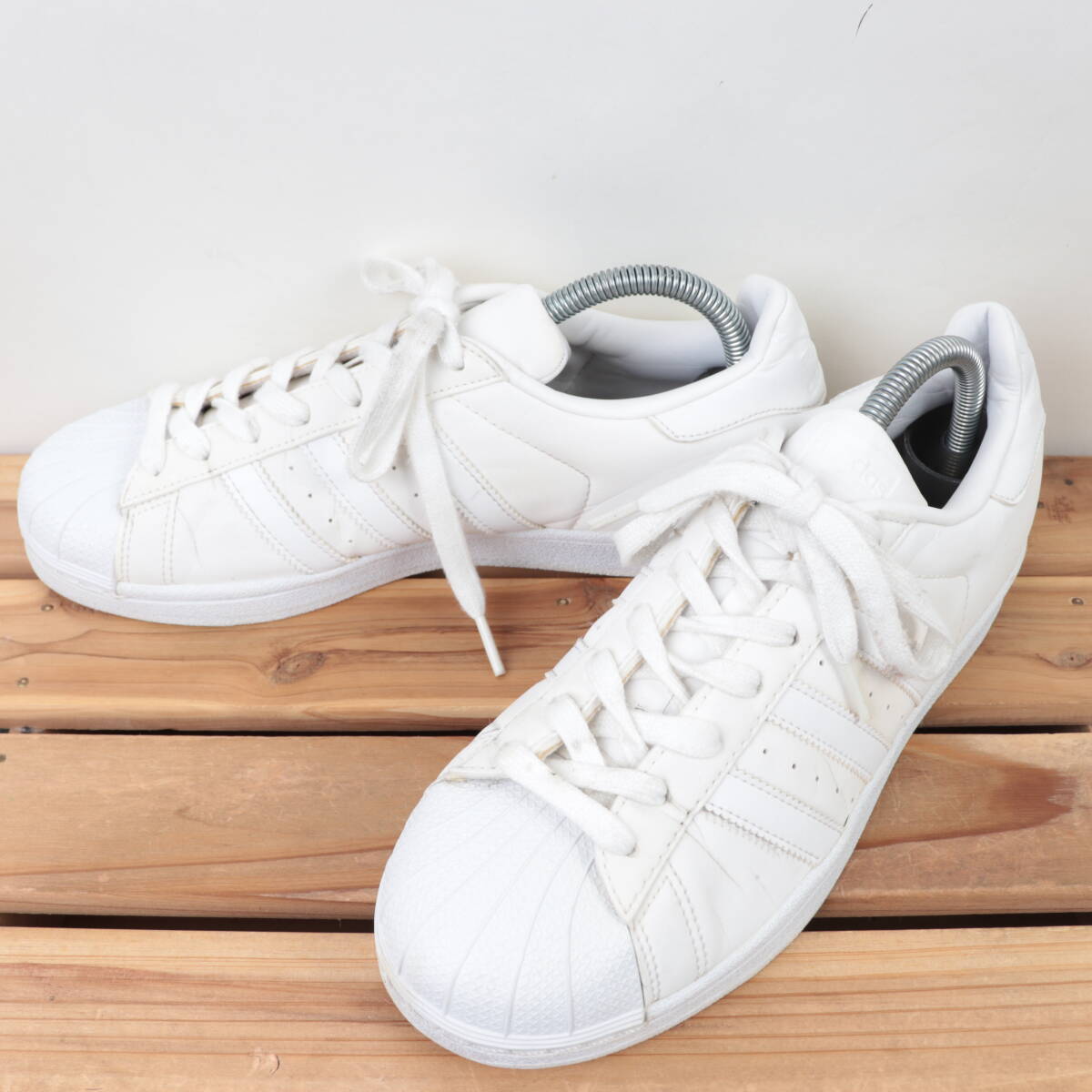 z1628 アディダス スーパースター US8 1/2 25.5cm/白 ホワイト クリーム adidas SUPERSTAR レディース スニーカー 中古_画像1