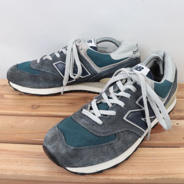 z1316【574】ニューバランス US9.5 27.5cm/紺 ネイビー 灰 グレー newbalance メンズ スニーカー 中古_画像1