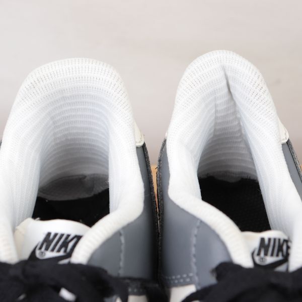 z1369 ナイキ エアフォース1 US8.5 26.5cm/灰 グレー 白 ホワイト 黒 ブラック系 NIKE AIRFORCE1 AF1 LOW メンズ スニーカー 中古_画像7