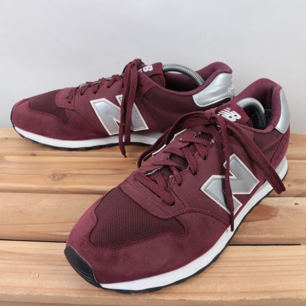 z1375【500】ニューバランス US9.5 27.5cm/赤系 エンジ 銀 シルバー newbalance メンズ スニーカー 中古の画像1