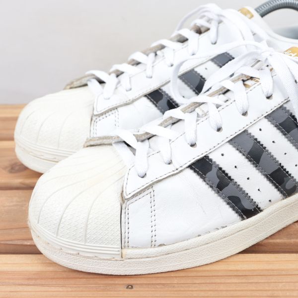 z1754 アディダス スーパースター US9 1/2 27.5cm/白 ホワイト 灰 グレー系 迷彩 カモフラ adidas SUPERSTAR メンズ スニーカー 中古_画像7