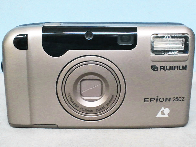 ◎きれい！　ジャンク品　【FUJIFILM EPION 250Z　フジフィルム エピオン】　コンパクトフィルムカメラ　コレクション インテリア 部品取り_画像2