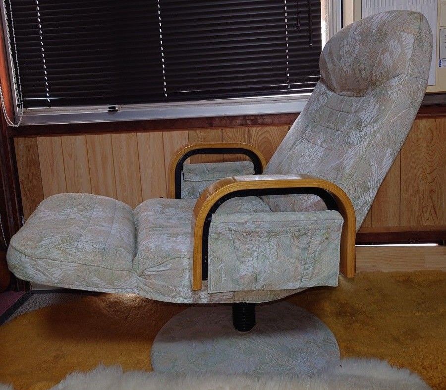 リクライニングアームチェア フットレスト 回転椅子 イス いす chair ソファー チェア 肘掛け リラックスチェア