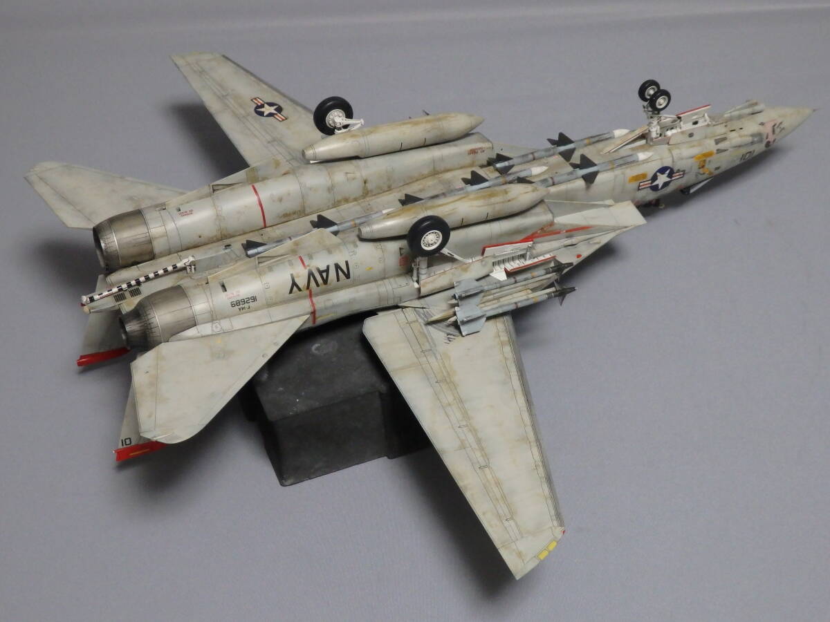 タミヤ 1/48 F-14A トムキャット VF-41 ブラックエイセズ 砂漠の嵐作戦 1991年 塗装済完成品の画像6