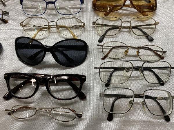 A5-133 ジャンク 眼鏡 メガネ サングラス 老眼 メガネフレーム 度付き など 53個 まとめセット Ray Ban イブサン ショパール PERSON’S_画像10