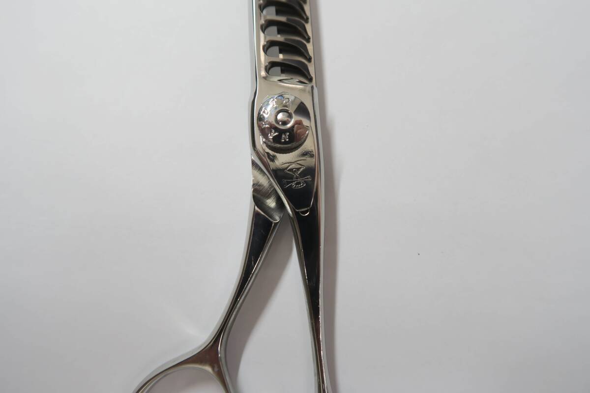 Cランク【ナルトシザー naruto scissors】 ドルチェライン セニング 美容師・理容師 5.8インチ 右利き 【中古】:H-7783_画像3