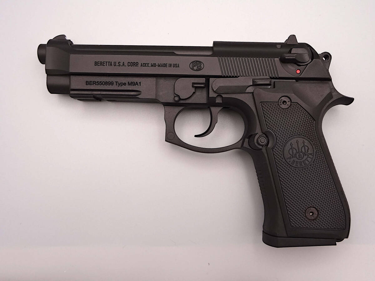 BERETTA　ベレッタ　M9A1 金属製カート10発付き　中古品　送料込み_画像4