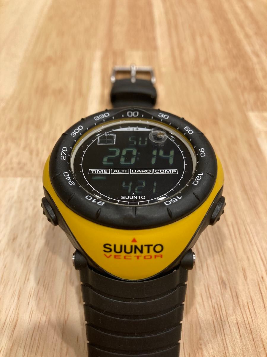 SUUNTO VECTOR イエロー スント ベクターコア レガッタ 腕時計 コア