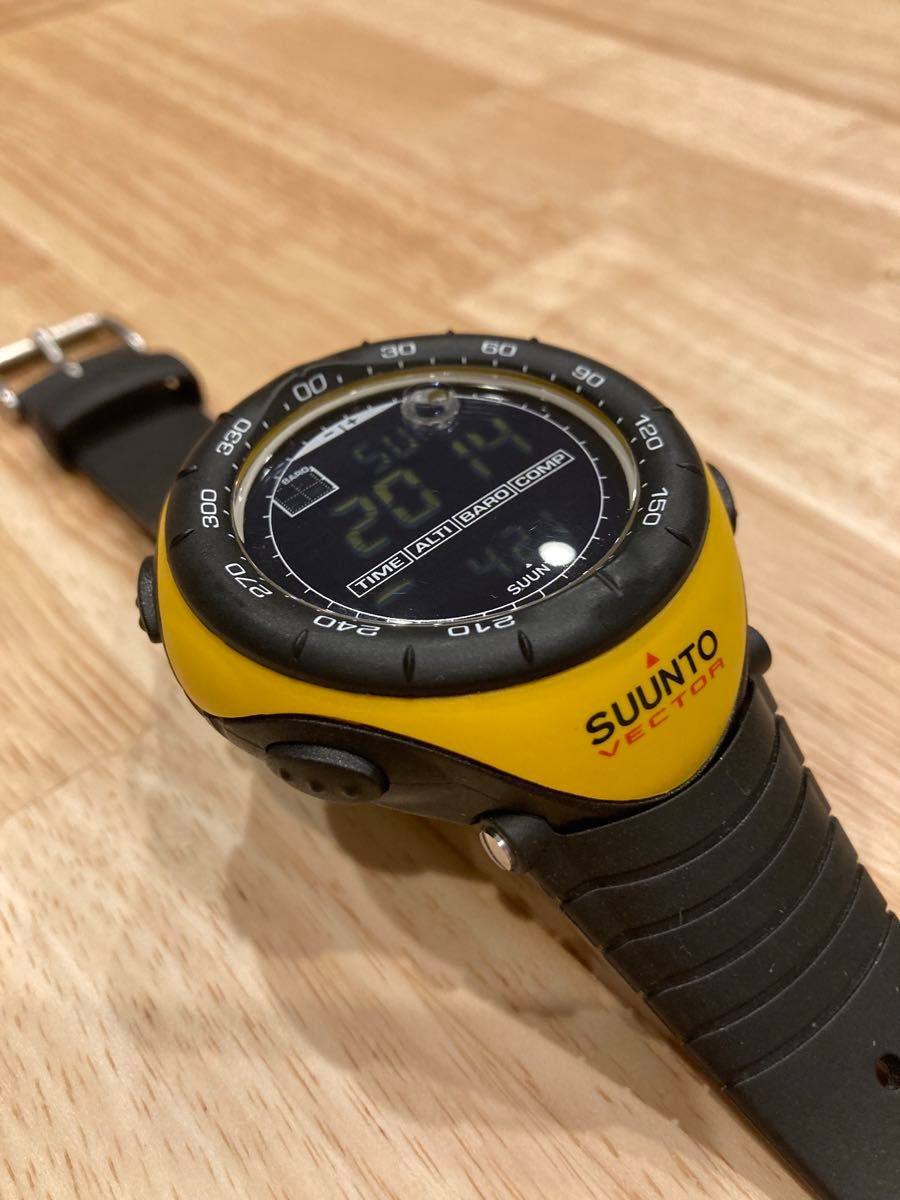 SUUNTO VECTOR イエロー スント ベクターコア レガッタ 腕時計 コア