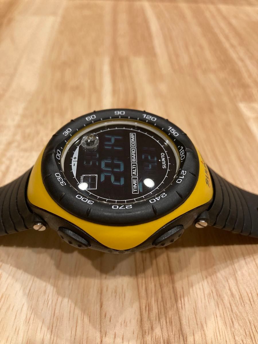 SUUNTO VECTOR イエロー スント ベクターコア レガッタ 腕時計 コア