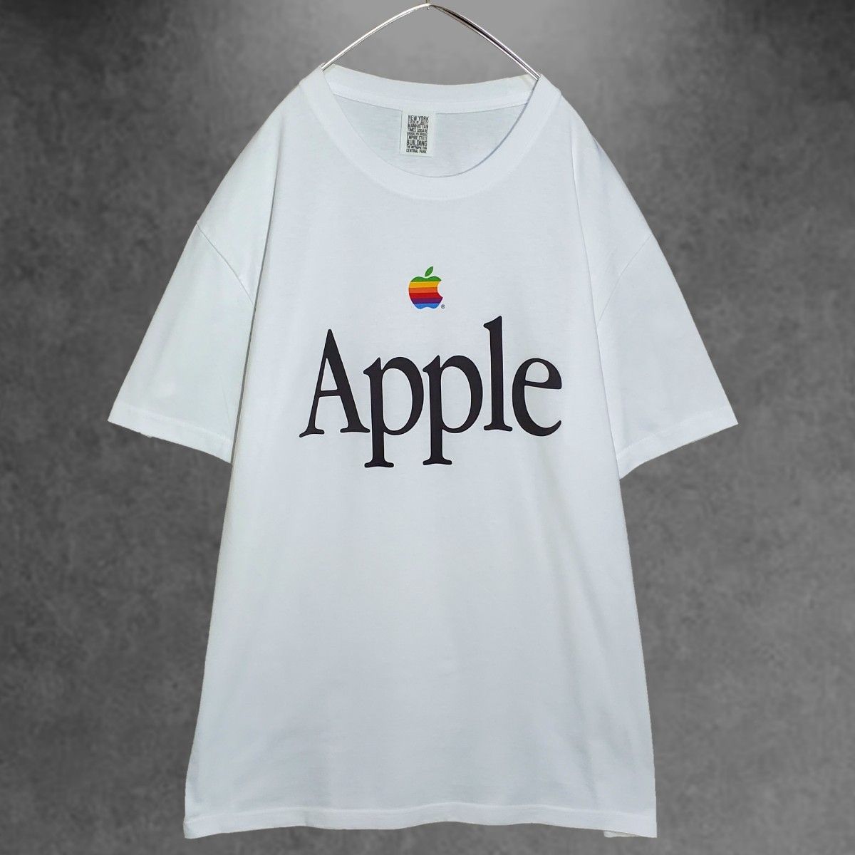 アップルTシャツ