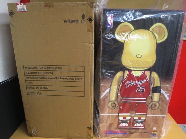 BE@RBRICK 1000% マイケル・ジョーダン Jordan 1985 ROOKIE JERSEY ベアブリックの画像1