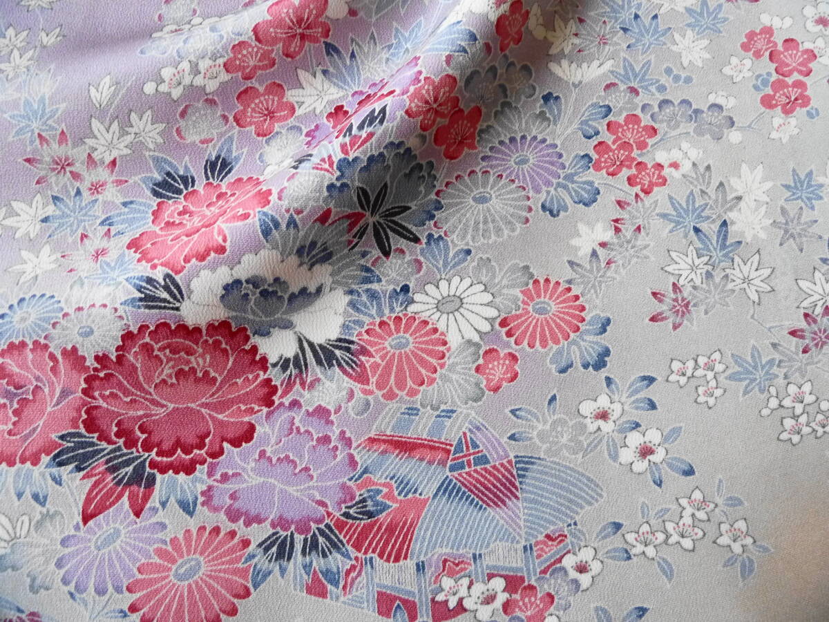 #.# old cloth kimono flap / is gire36.5×172 silk .. tender bokashi . four season . flower ash plum light purple silk . doll crepe-de-chine craftsmanship 