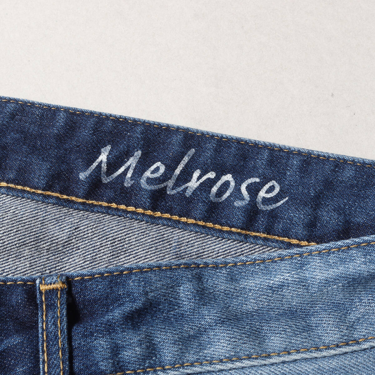 美品 JAPAN BLUE JEANS デニム パンツ サイズ:XL ウォッシュ加工 ストレッチ テーパード デニムパンツ Melrose インディゴ 日本製_画像4