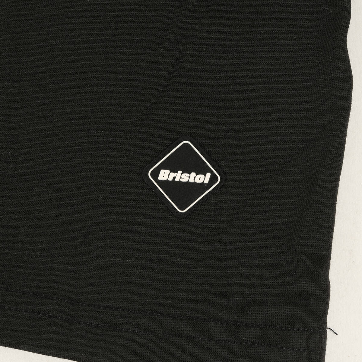 新品 F.C.Real Bristol エフシーレアルブリストル Tシャツ サイズ:M 21SS ミニエンブレム ストレッチ クルーネック 半袖Tシャツ ブラック_画像4