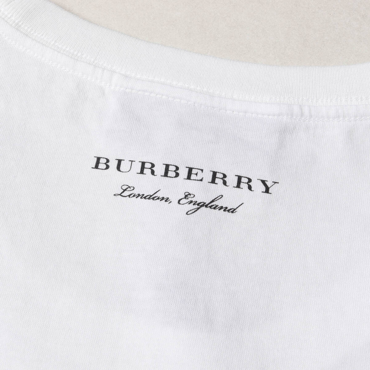 新品 BURBERRY バーバリー Tシャツ サイズ:M フロント グラフィック プリント クルーネック 半袖Tシャツ ホワイト 白 トップス カットソー_画像5