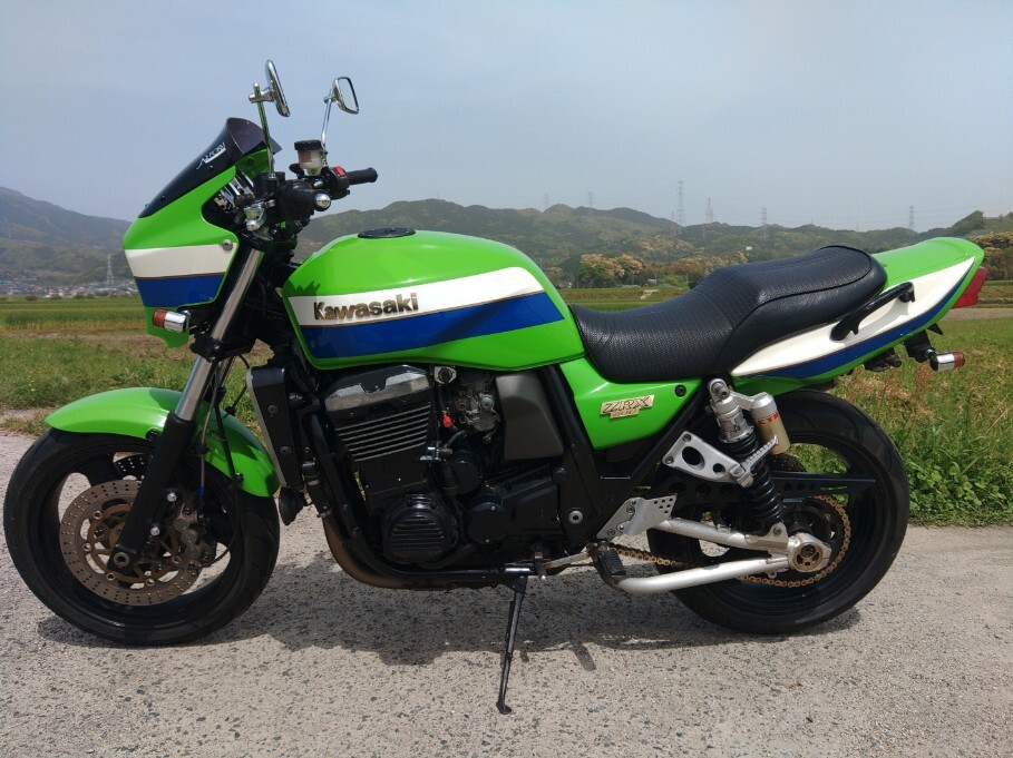 ZRX1100 ZRT10C ライムグリーン 21,673㌔ 1,999年登録 車検令和7年10月まで 距離伸びます カワサキ 送料割引有りの画像1