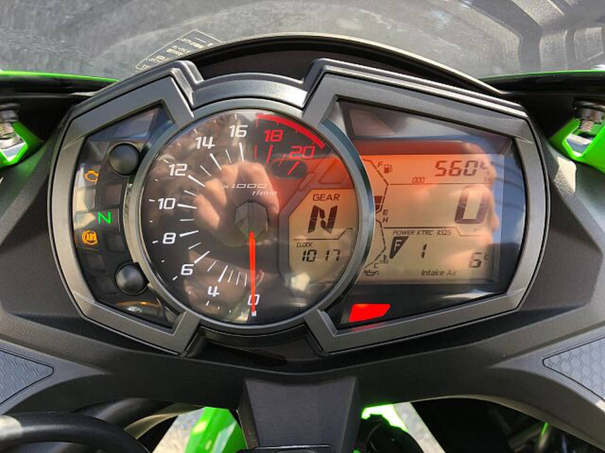 Ｎｉｎｊａ　ＺＸ－２５Ｒ SE タンクパッド　フェンダーレス　LEDサイドウィンカー　シングルシートカウル【MFD神戸店】_画像3