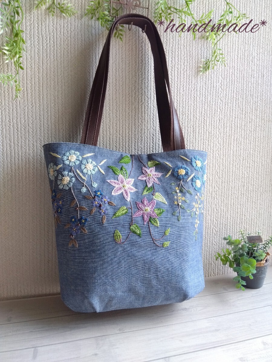 *＊花の手刺繍* 肩掛けトートバッグ *合皮楕円底*岡山ダンガリー* ハンドメイド ＊*の画像1