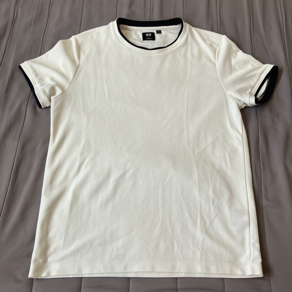 ユニクロ　× セオリー　L Tシャツ ブラック ホワイト　半袖 半袖Tシャツ クルーネック M 程度　46 48_画像1