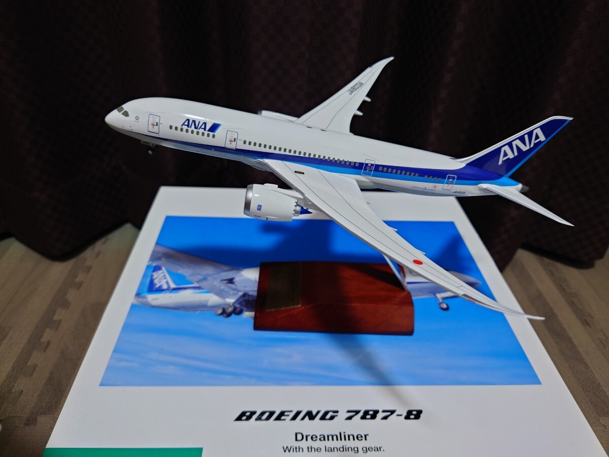 ANA 1/200 全日空商事 ANA　787-8 JA803A Dreamliner　1/200 完成品_画像1