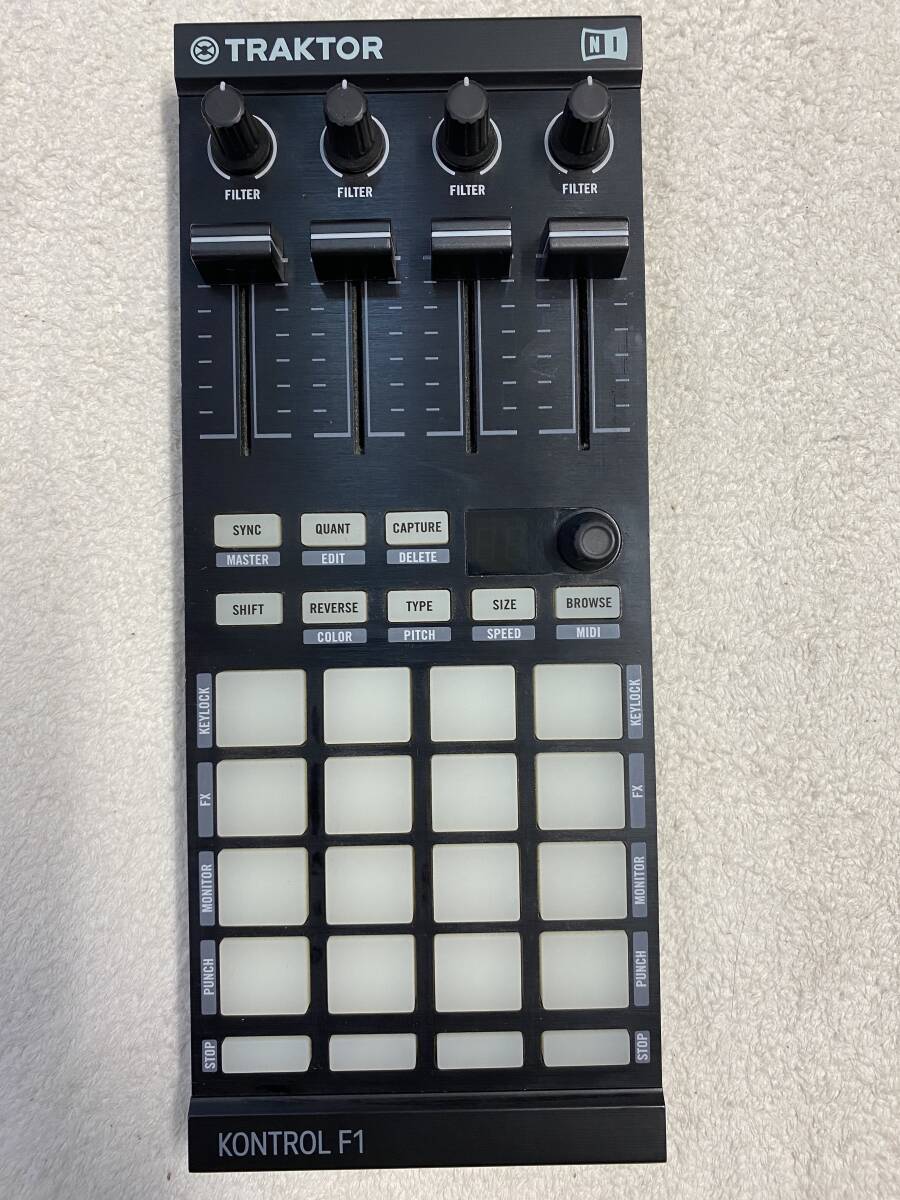 Native Instruments TRAKTOR KONTROL F1 DJコントローラー／MIDIコントローラーの画像1