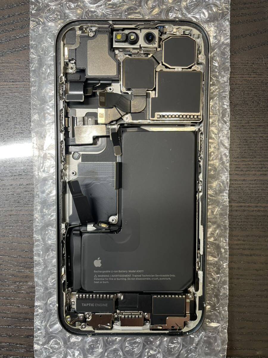 iPhone15Pro純正バックパネル筐体 部品1個ホワイトチタニウム極上品の画像2