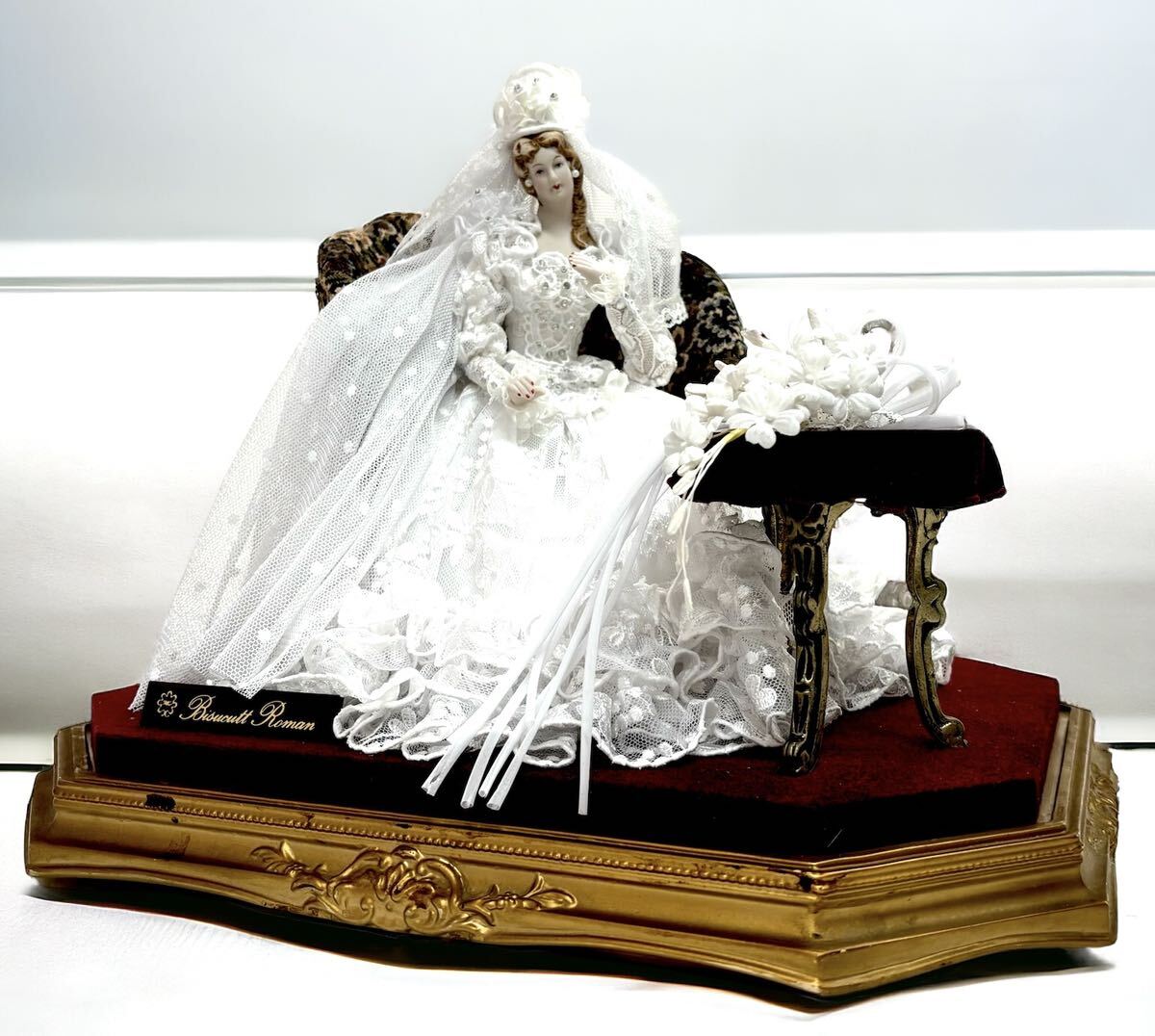 【アンティーク】Bisucutt Roman ビスクドール スキヨ人形研究所  ケース付 西洋人形  純白ドレス 置物 昭和レトロ の画像1