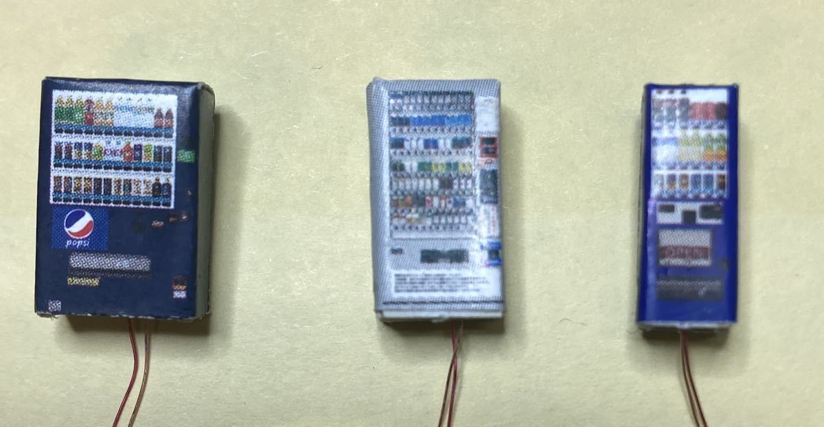 東京ジオラマファクトリー製　自販機　ＬＥＤ点灯　大中小３個セット_大中小のセット（各１個）