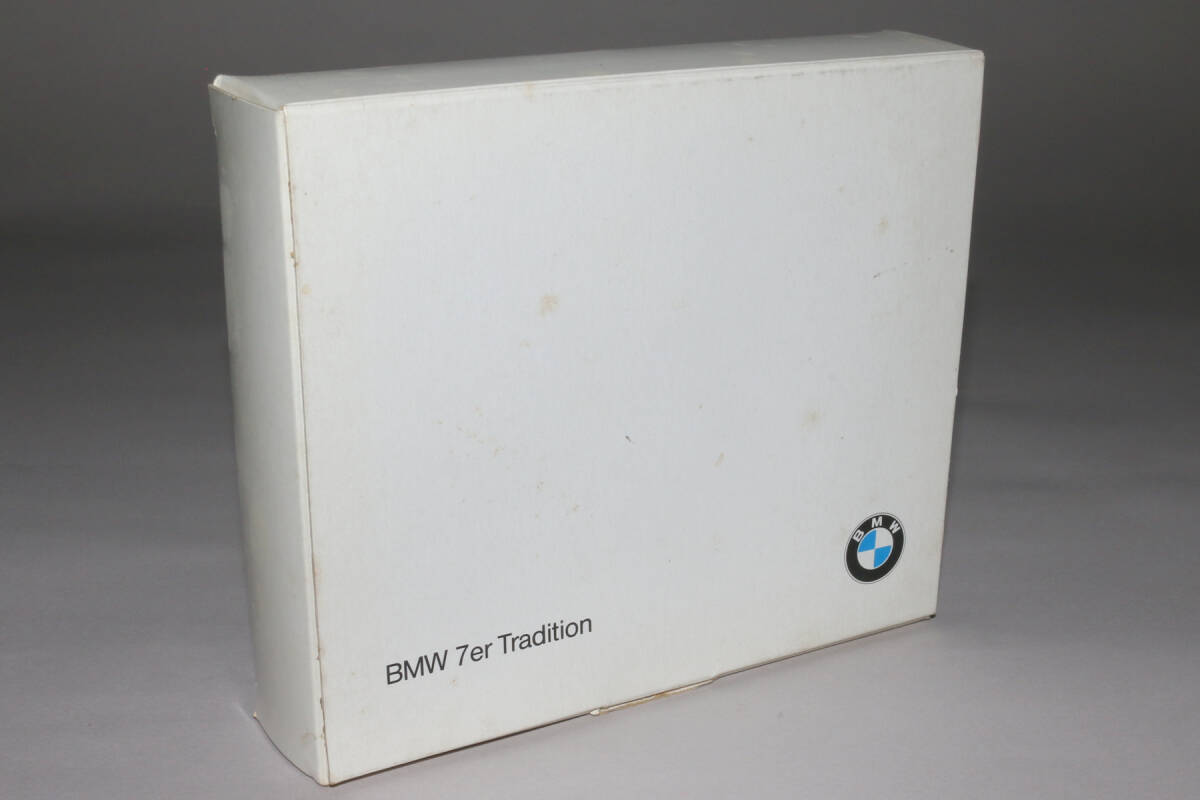 【BMW特注・激レア】1/87 BMW 7-Series Tradition Set (3台) - Herpa_画像4